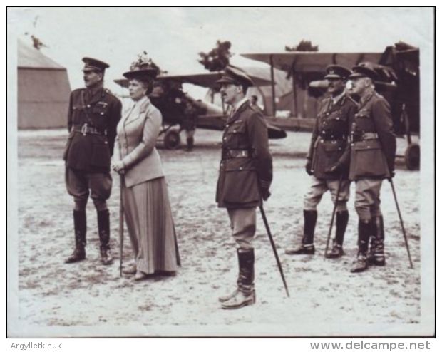 WWI ORIGINAL OFFICIAL PHOTO QUEEN MARY ON BRITISH WESTERN FRONT AERODROME - Historical Documents