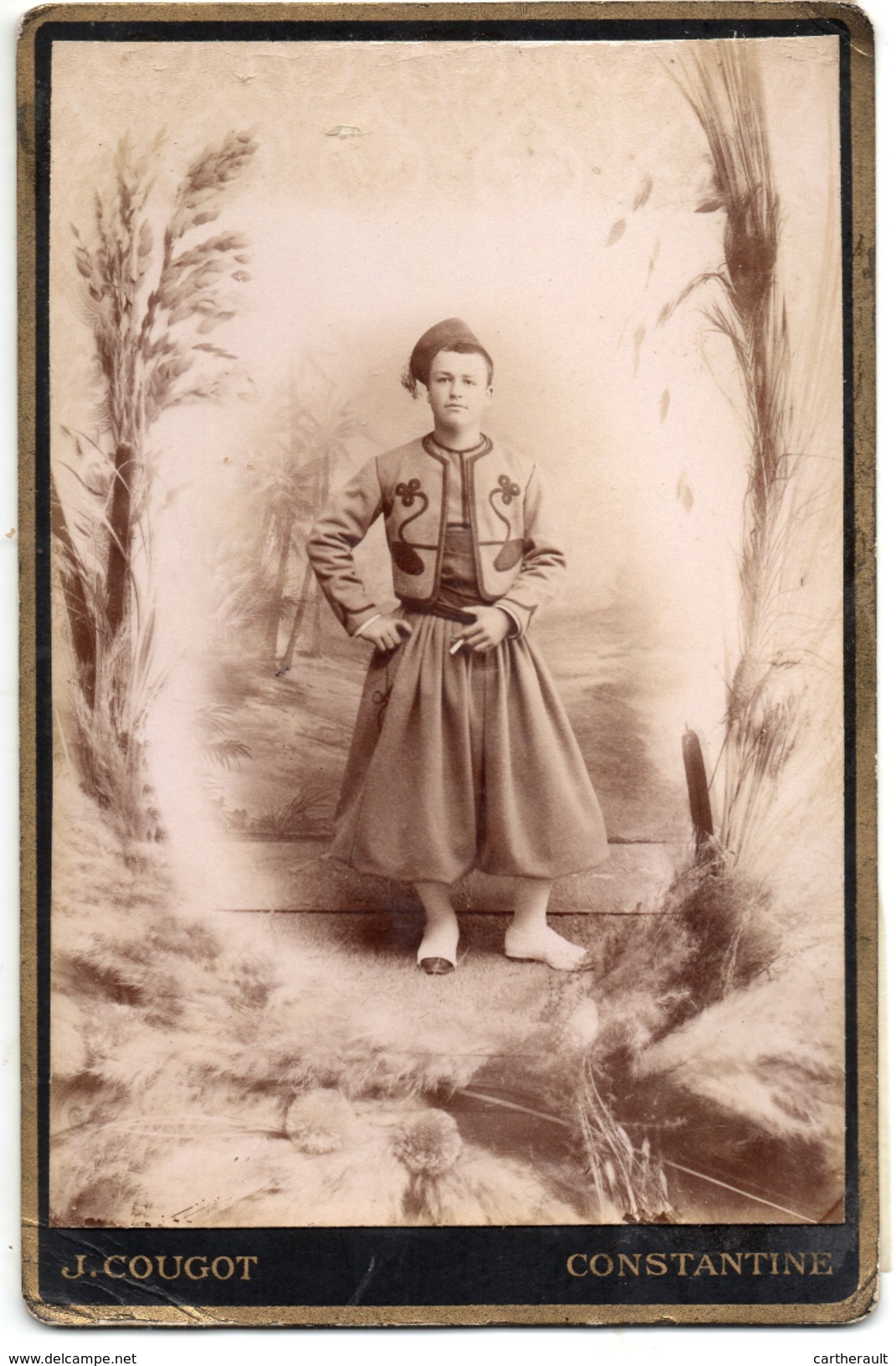 Photo  Format Cabinet - Tirailleur Algérien En Grand Habit - 1880 -  Edmond Maillard De Beaucourt ( 90 ) - Guerre, Militaire