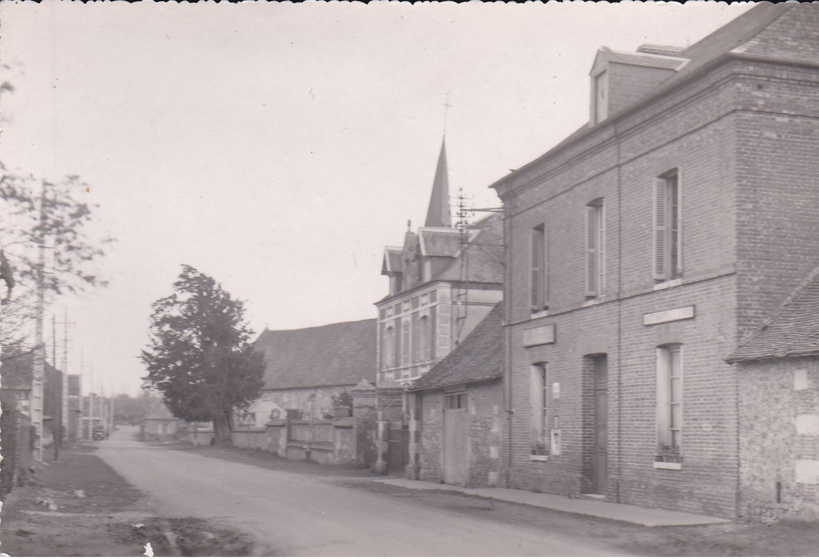 B1//LA NEUVILLE DU BOSC  LA POSTE  C.P.SEMI MODERNE D27 - Autres & Non Classés