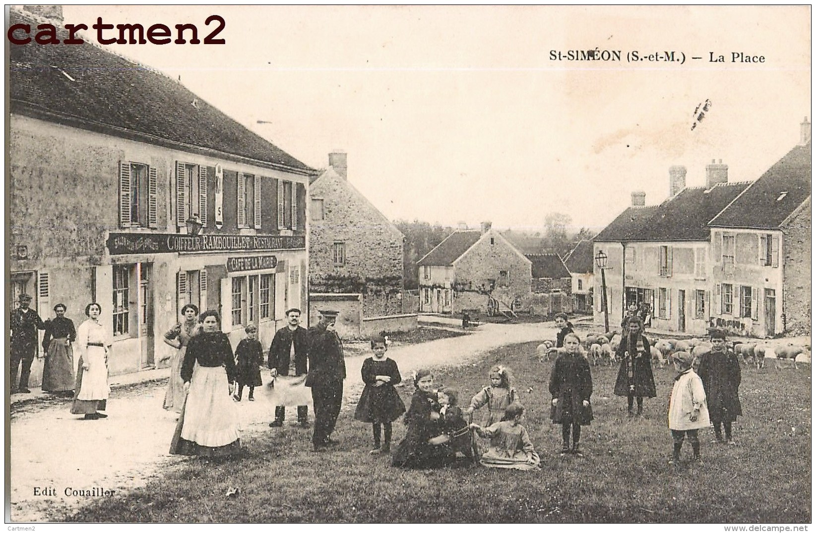 SAINT-SIMEON LA PLACE TRES ANIMEE 77 - Andere & Zonder Classificatie