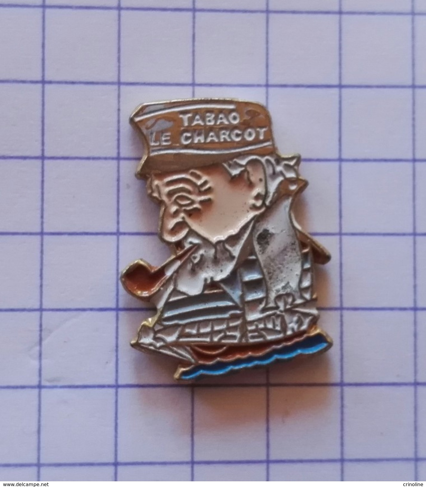 Pin's   Tabac Cigarette Pipe Briquet Marin Bateau Le Charcot  Badge   Logo - Other & Unclassified