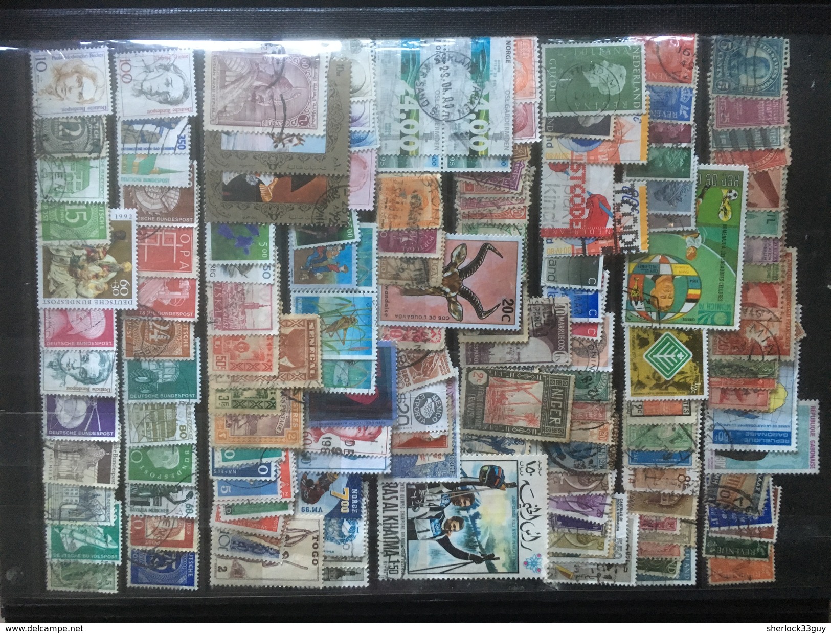 DIVERS MONDE + FRANCE. Plus de 2000 timbres différents. DEPART 15 EUROS