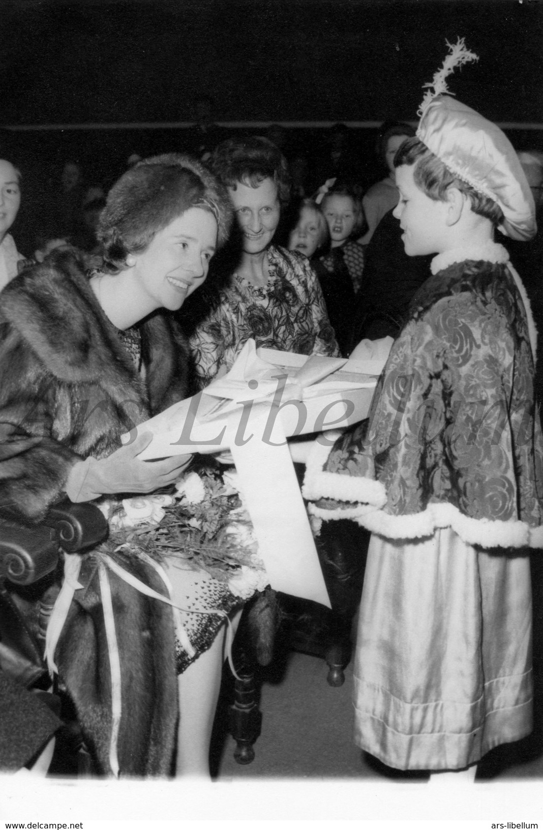 Post Card / ROYALTY / Belgium / Belgique / Reine Fabiola / Koningin Fabiola / Hasselt / 1963 - Hasselt