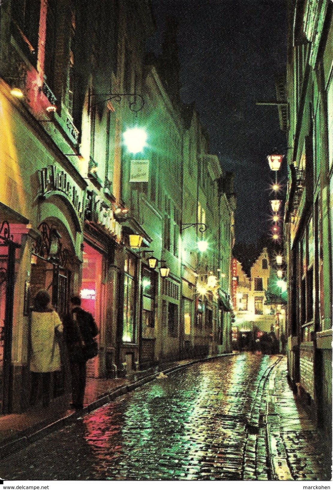 Bruxelles (1000) : Vue Nocturne Du Restaurant La Vieille Ville, Dans La Petite Rue Des Bouchers. CPSM. - Bruxelles La Nuit
