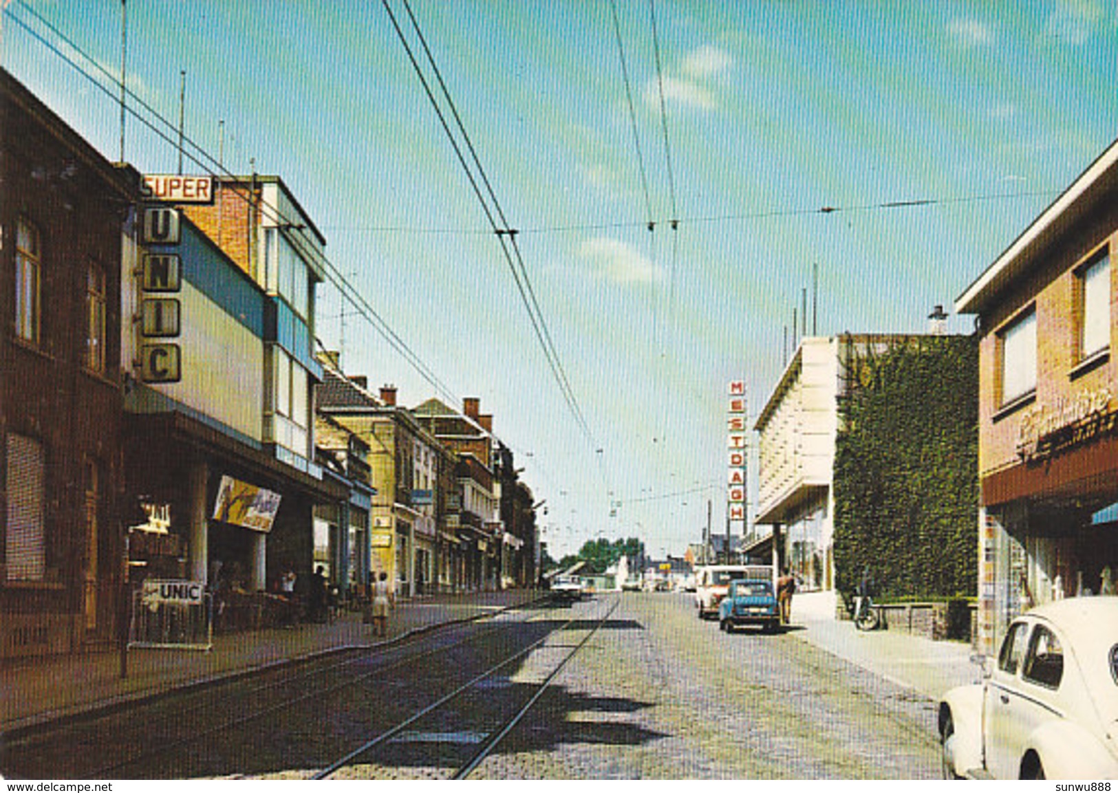 Courcelles - Rue Général De Gaulle (animée, Unic, Mestdagh, Oldtimer) - Courcelles