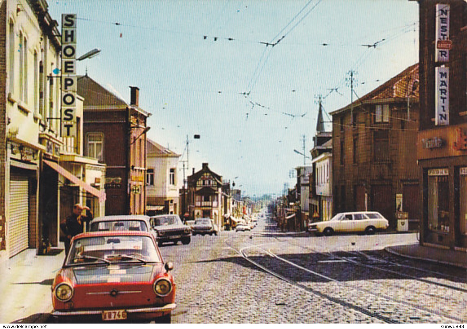 Courcelles - Rue Général De Gaulle (animée, Shoepost Nestor Martin, Oldtimer) - Courcelles