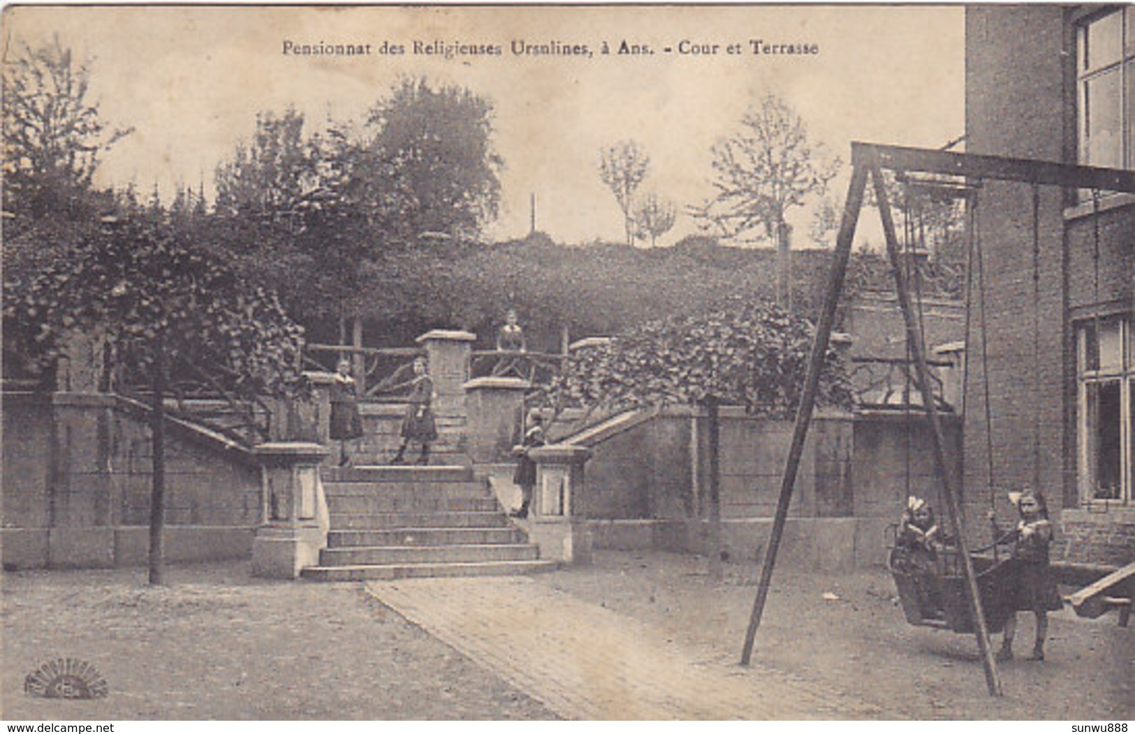 Ans - Pensionnat Des Religieuses Ursulines - Cour Et Terrasse (animée, 1918) - Ans