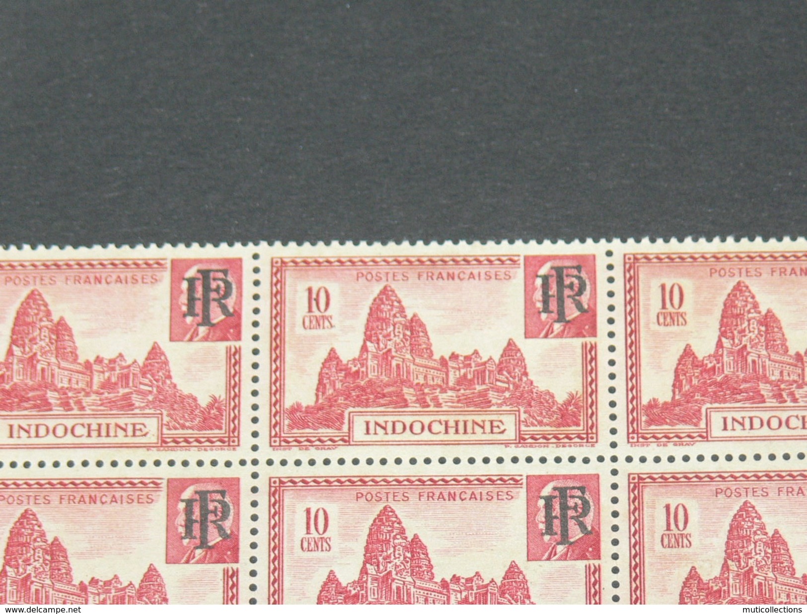 TIMBRES NEUFS D INDOCHINE 1889 A 1945  /  1941   ANGKOR WAT ET MARECHAL SURCHARGE" FR"  / BLOC 10  MORCEAU DE FEUILLET - Neufs