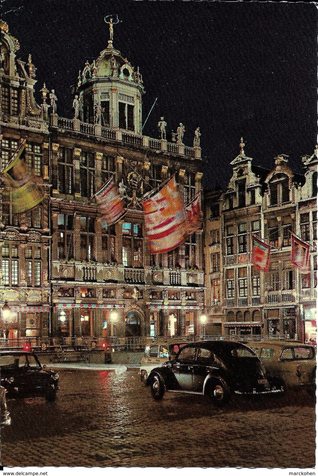 Bruxelles (1000) : Grand'Place - Vue Nocturne D'une Coccinelle Volkswagen Face à La Taverne Du Roi D'Espagne. CPSM. - Bruxelles La Nuit