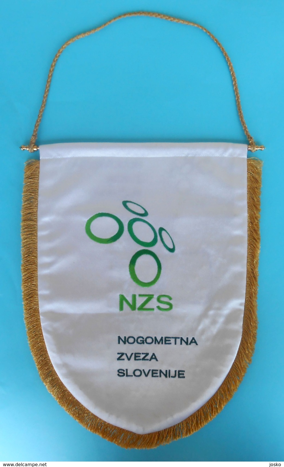 SLOVENIA v NEW ZEALAND - 2010 Internat. football match LARGE MATCH WORN PENNANT soccer fussball fanion flag bandierina