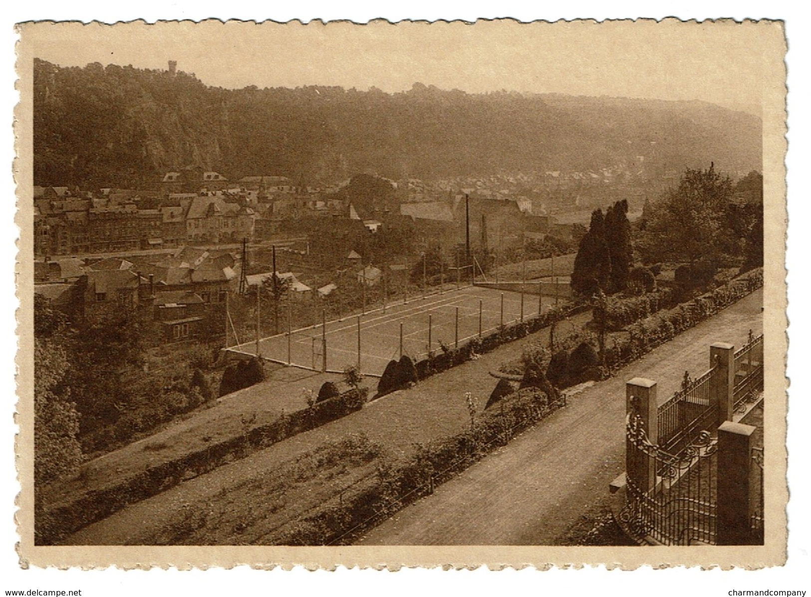 Collège N.D. De Bellevue - Dinant - Un Tennis - 2 Scans - Dinant