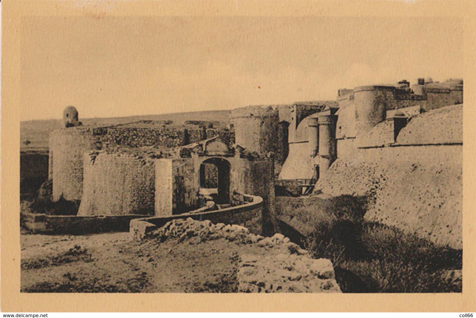 66 Salses Le Château Les Entrées & Demi-lunes Devant Porte D'ntrée N°6 édition Des Monuments Historiques Gd Palais Paris - Salses