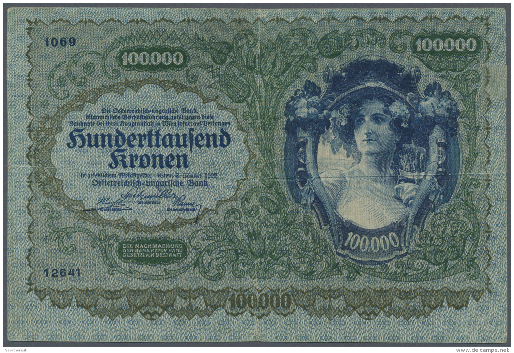 Austria / &Ouml;sterreich: 100.000 Kronen 1922 P. 81, Used With Strong Vertical And Horizontal Fold, Center Hole, Minor - Austria
