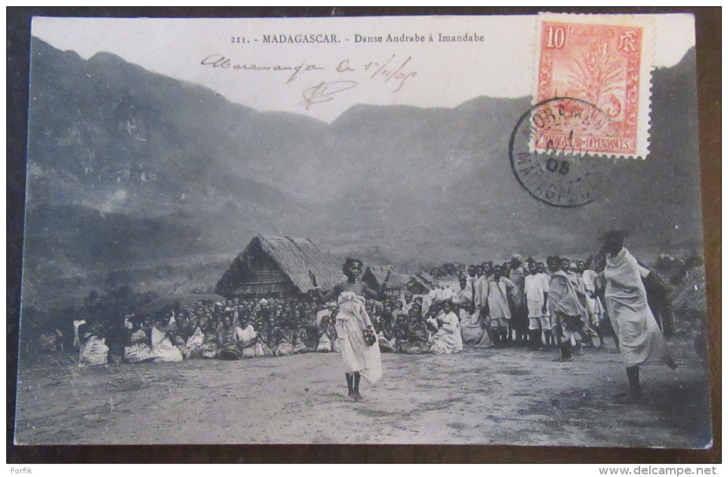 Carte Postale Colonies Françaises Madagascar + Timbre N°67 + Cachet 1905 Animée - Madagascar