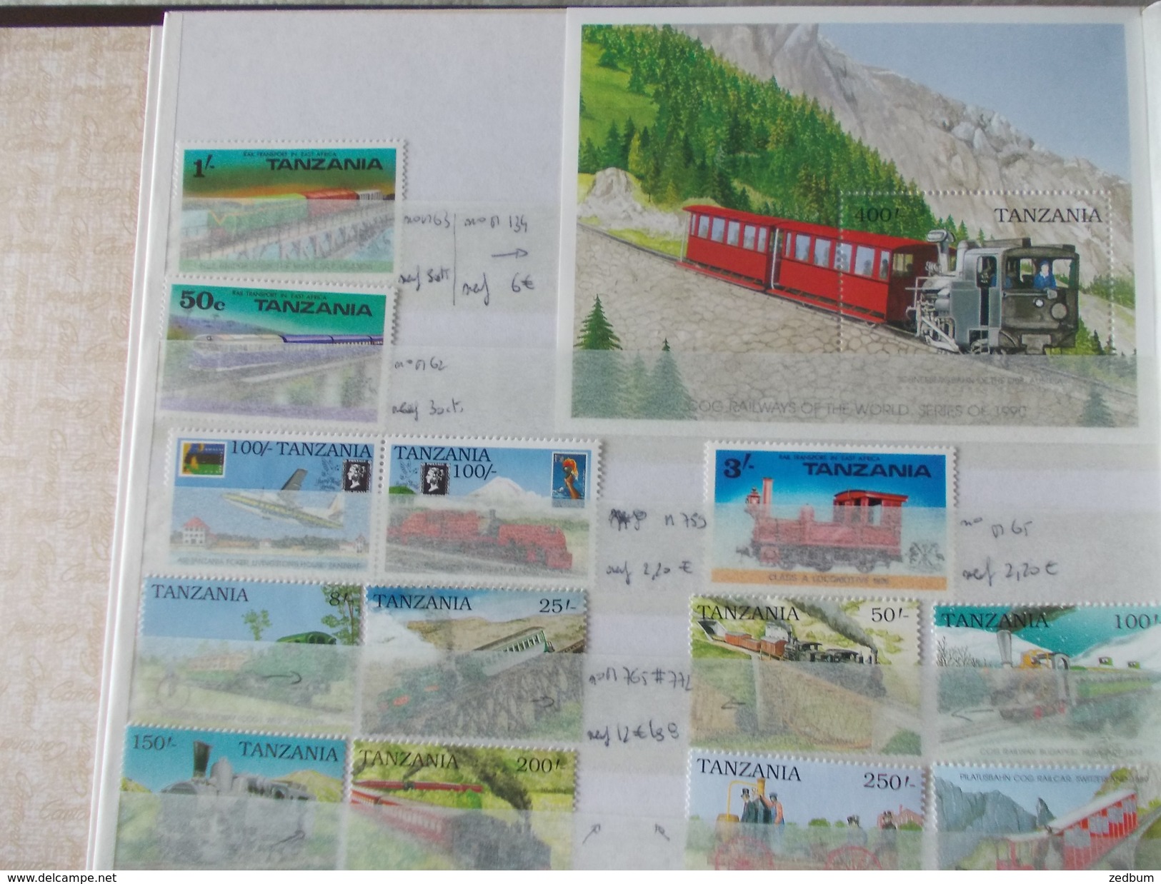 ALBUM 10 collection de timbres avec pour thème le chemin de fer train de tout pays valeur 377.40 &euro;