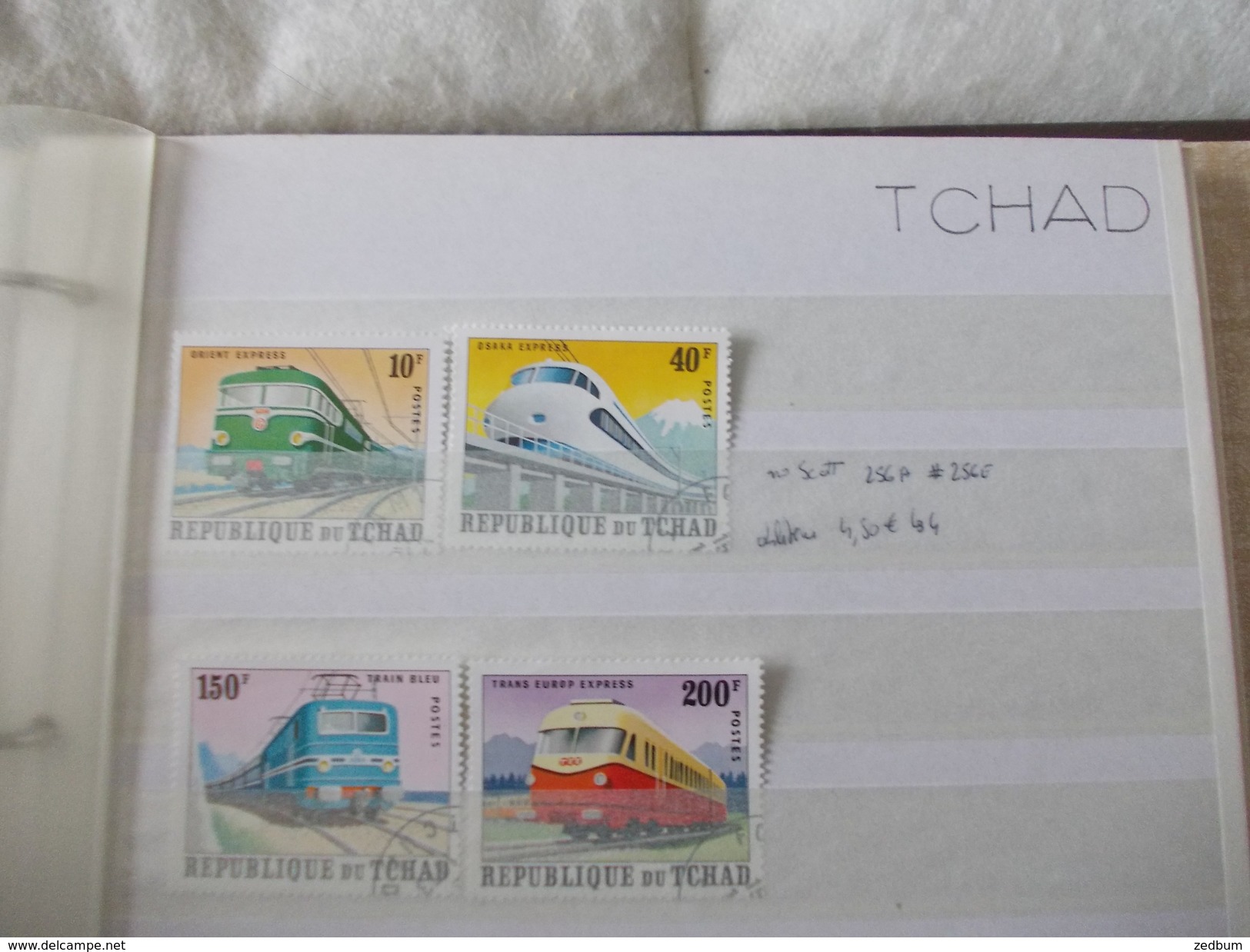 ALBUM 10 collection de timbres avec pour thème le chemin de fer train de tout pays valeur 377.40 &euro;