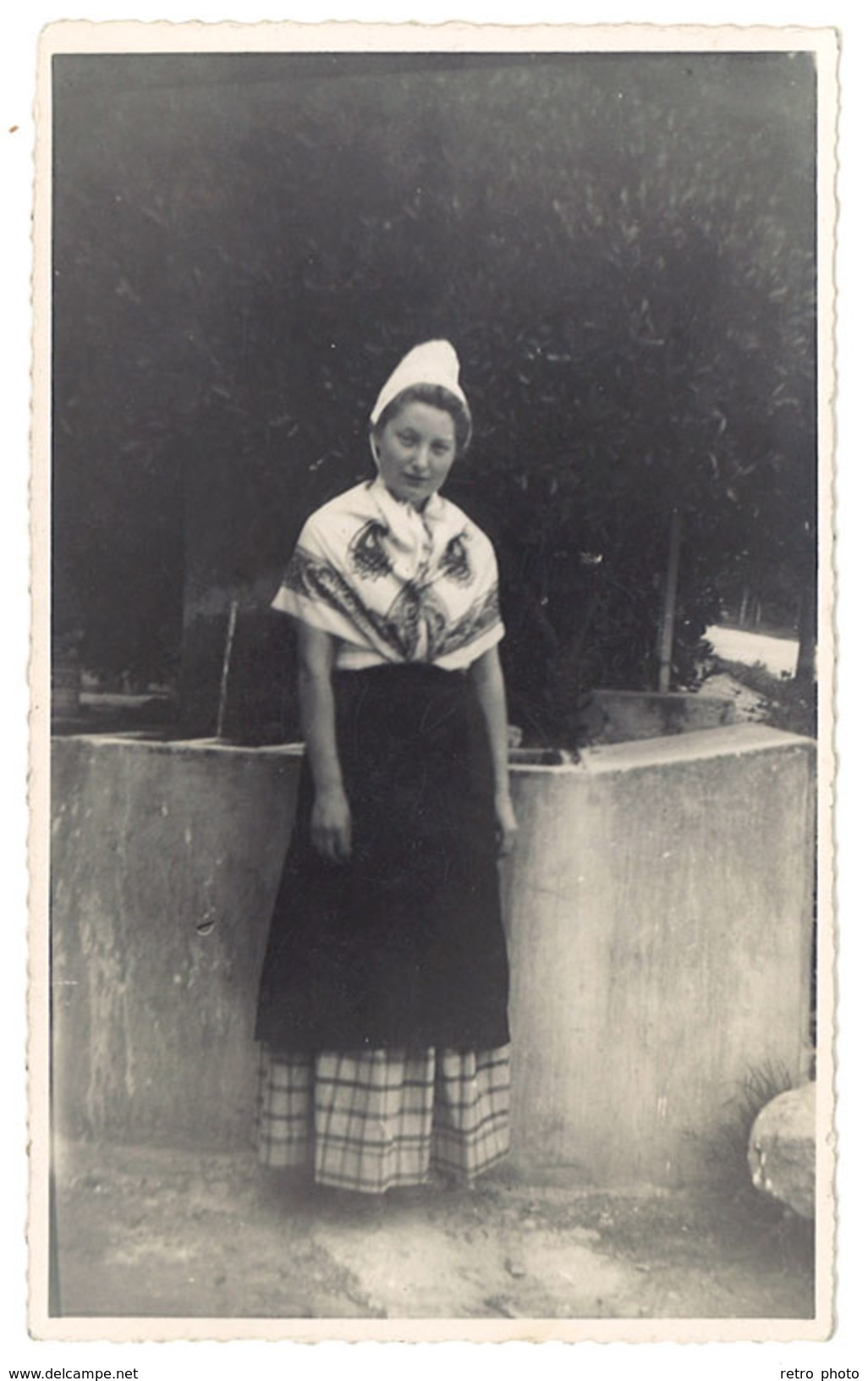 Photo Femme Costumée, Comtadines, Entrechaux 1941 ( Vaucluse ) - Personnes Anonymes