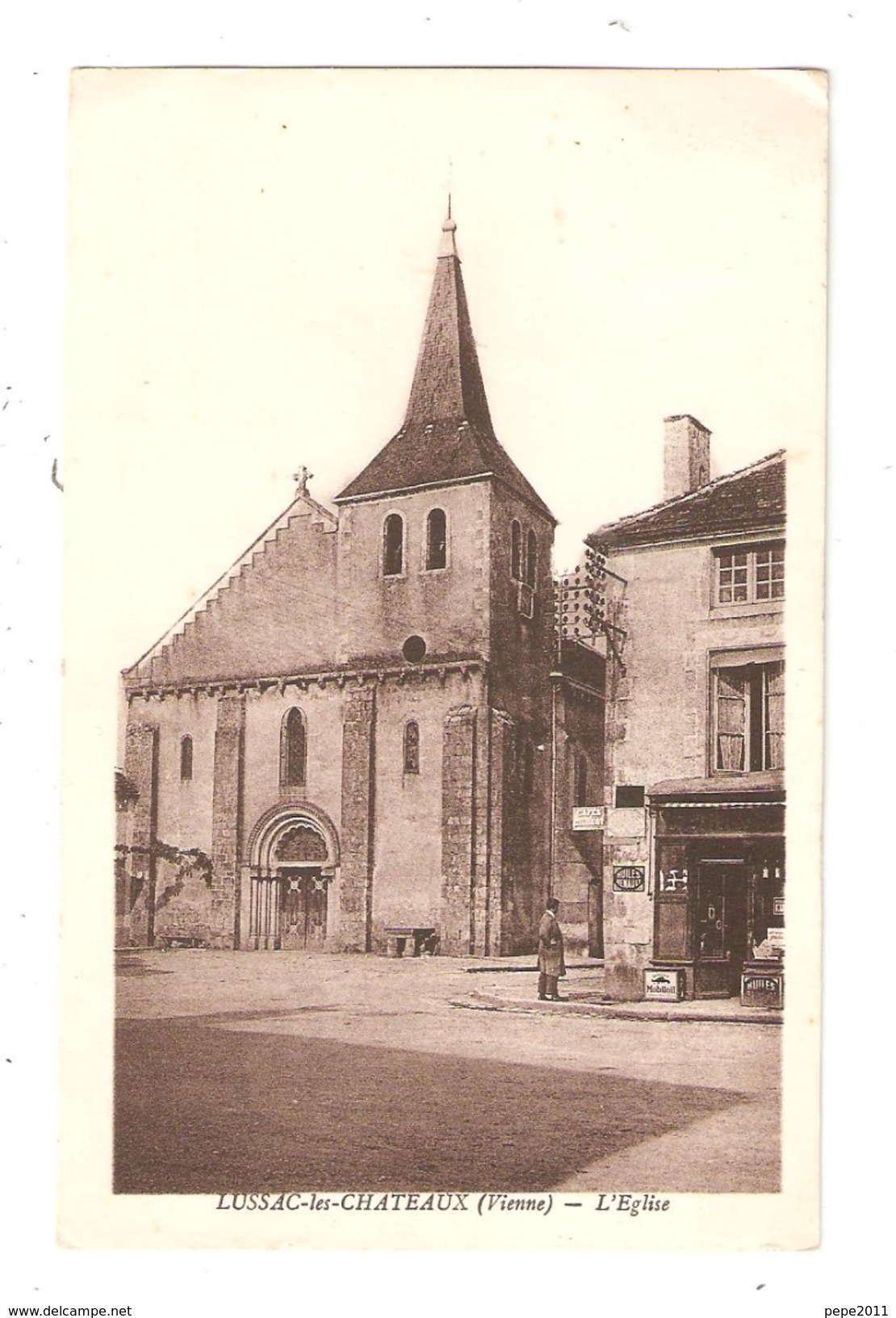 CPA 86 LUSSAC Les CHATEAUX L'Eglise Vue Peu Commune - Lussac Les Chateaux