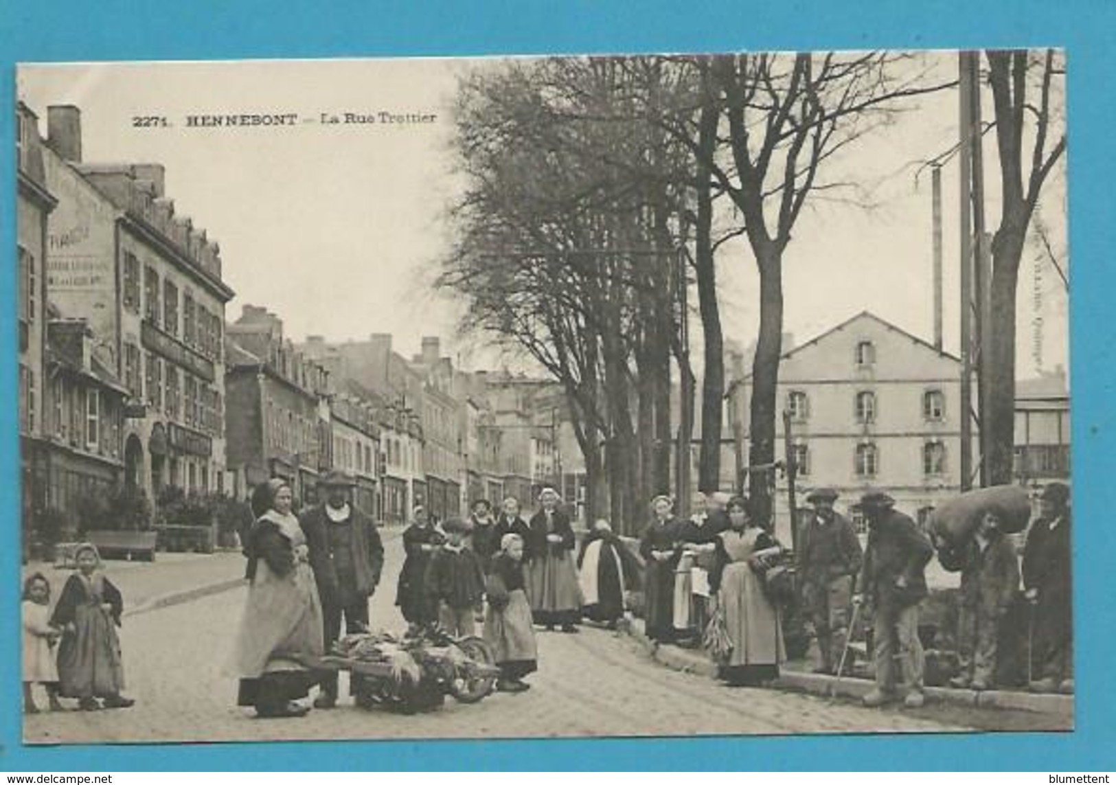 CPA 2271 - Métier Marchands Ambulants Le Marché Rue Trottier HENNEBONT 56 - Hennebont