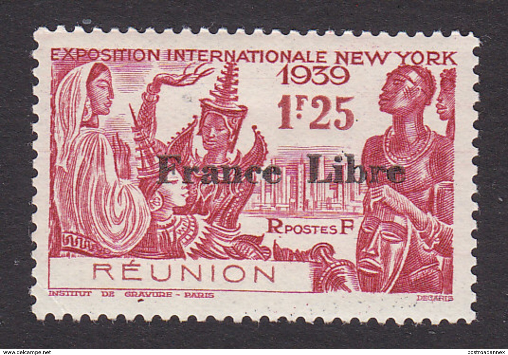 Reunion, Scott #221, Mint Hinged, Paris Int'l Exposition Overprinted, Issued 1943 - Ongebruikt