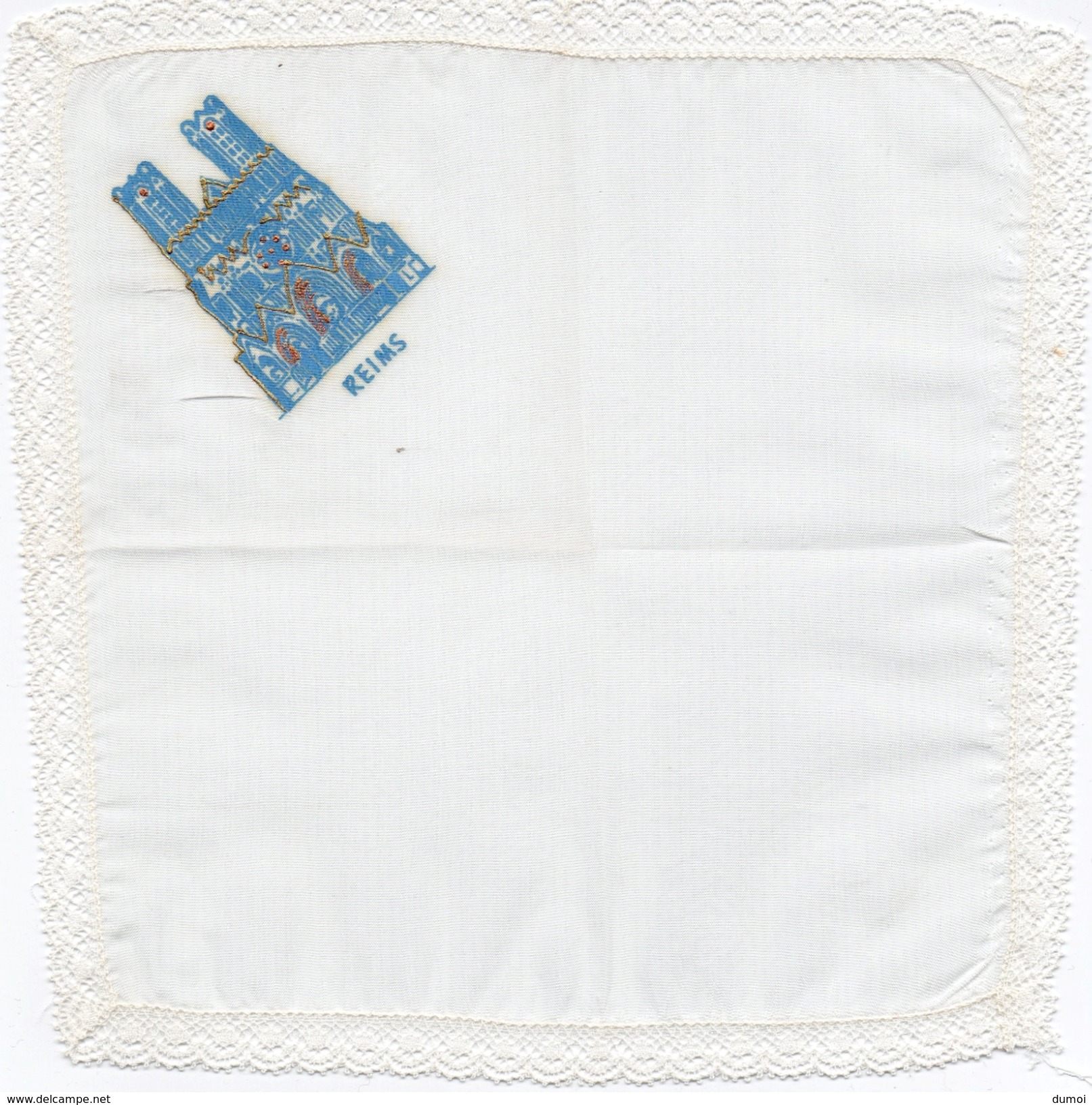 MOUCHOIR - POCHETTE  Dentellée Motif Cathédrale De REIMS - Handkerchiefs