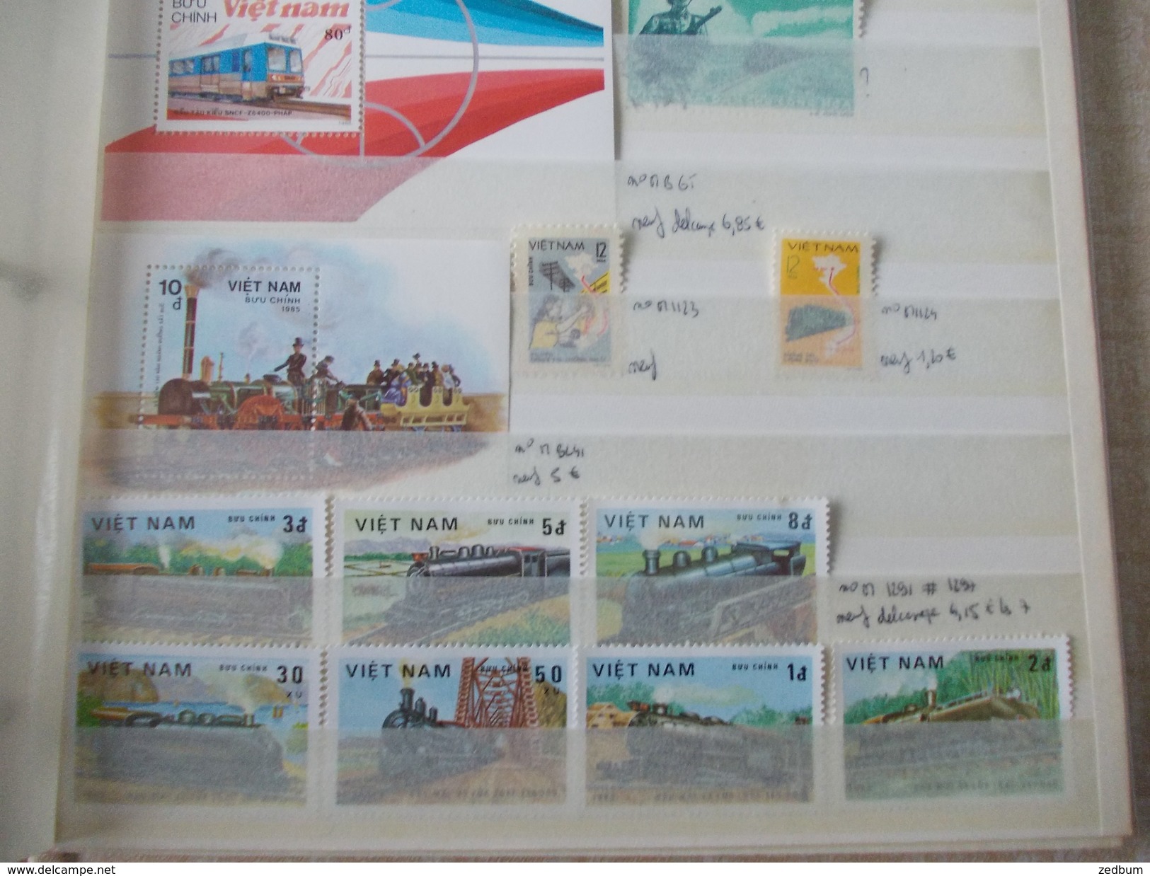 ALBUM 11 collection de timbres avec pour thème le chemin de fer train de tout pays valeur 162.40 &euro;