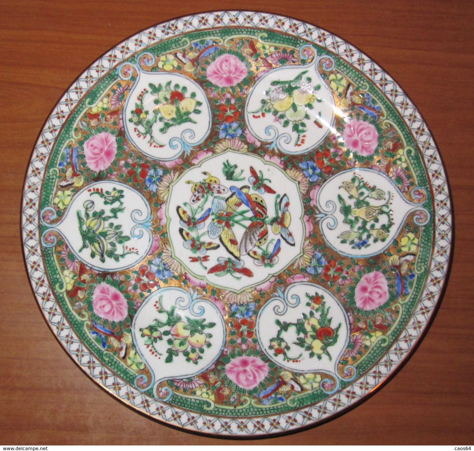 HAND PAINTED DECORATION MADE IN CHINA PLATE VINTAGE - Sin Clasificación