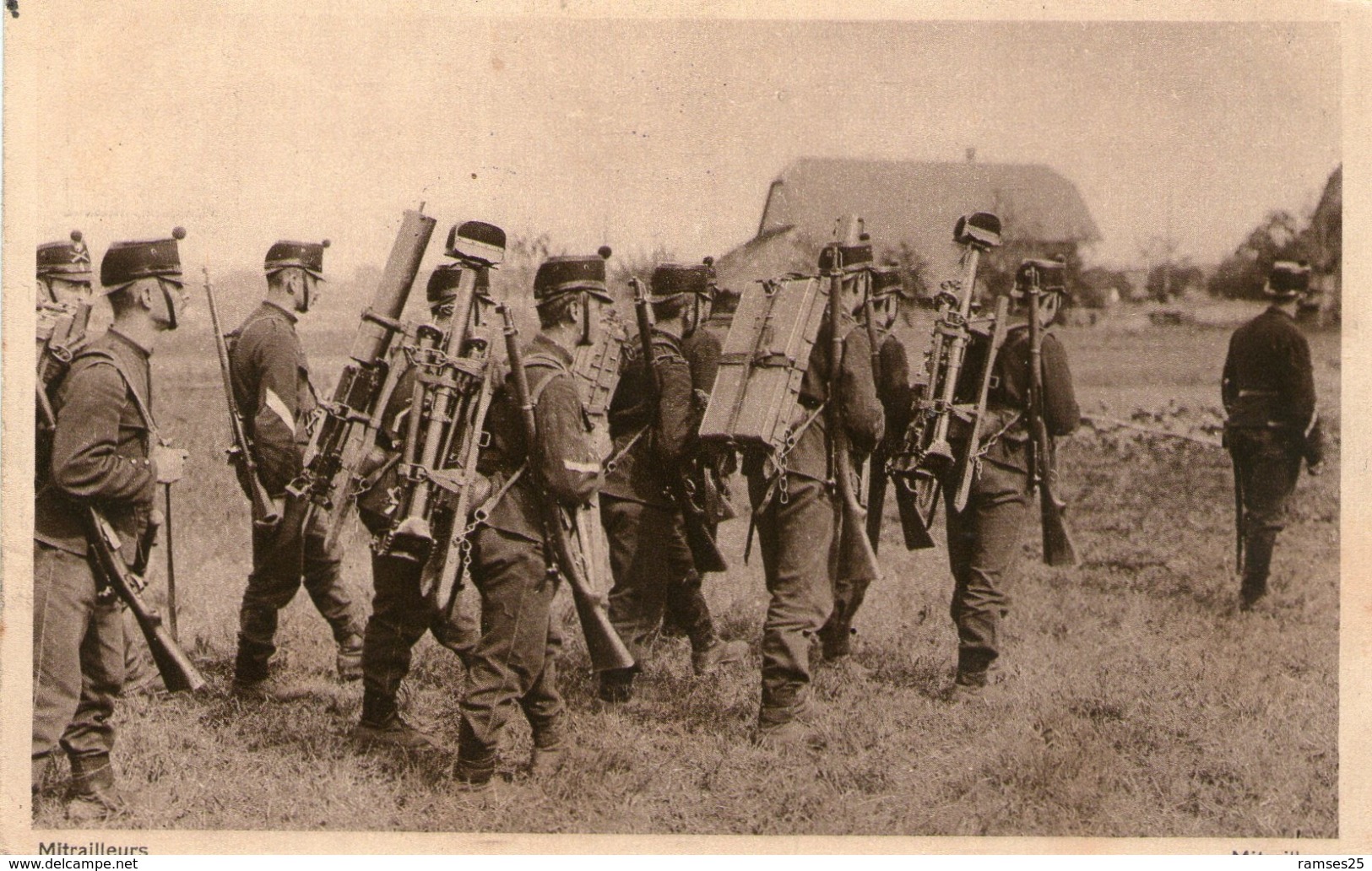 (29)  CPA Mitrailleurs  Mitrailleure  1917  (bon Etat) - Weltkrieg 1914-18