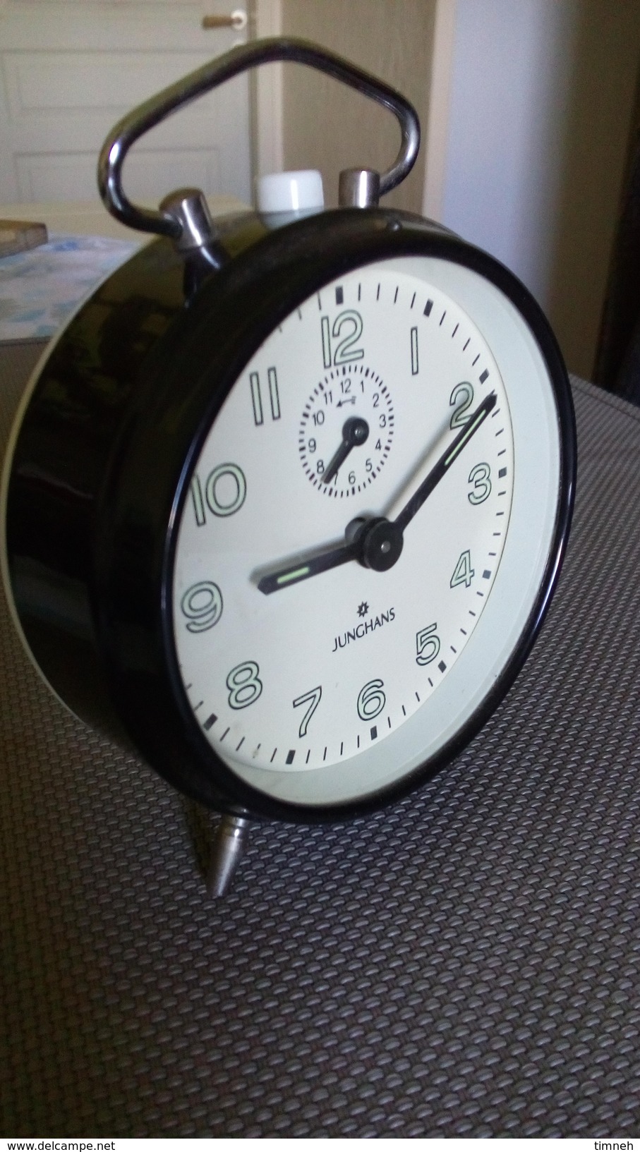 REVEIL JUNGHANS - Métal Et Plastique - NOIR ET BLANC -  Diamètre 9cm - Mécanique -  Fonctionne  + Alarme - FLUO - Alarm Clocks