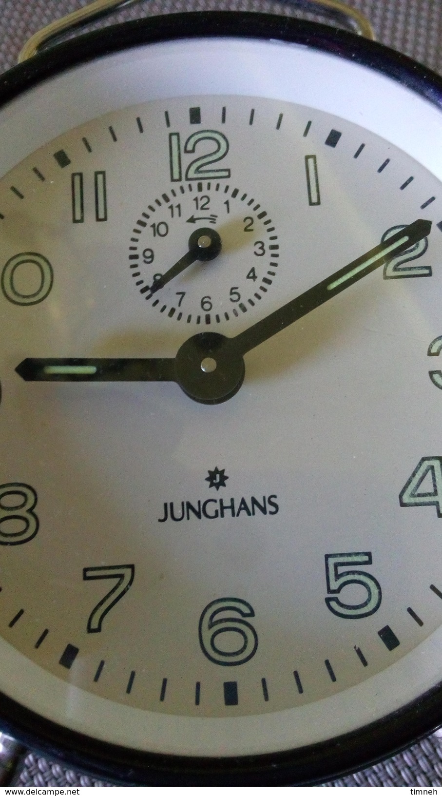 REVEIL JUNGHANS - Métal Et Plastique - NOIR ET BLANC -  Diamètre 9cm - Mécanique -  Fonctionne  + Alarme - FLUO - Wekkers