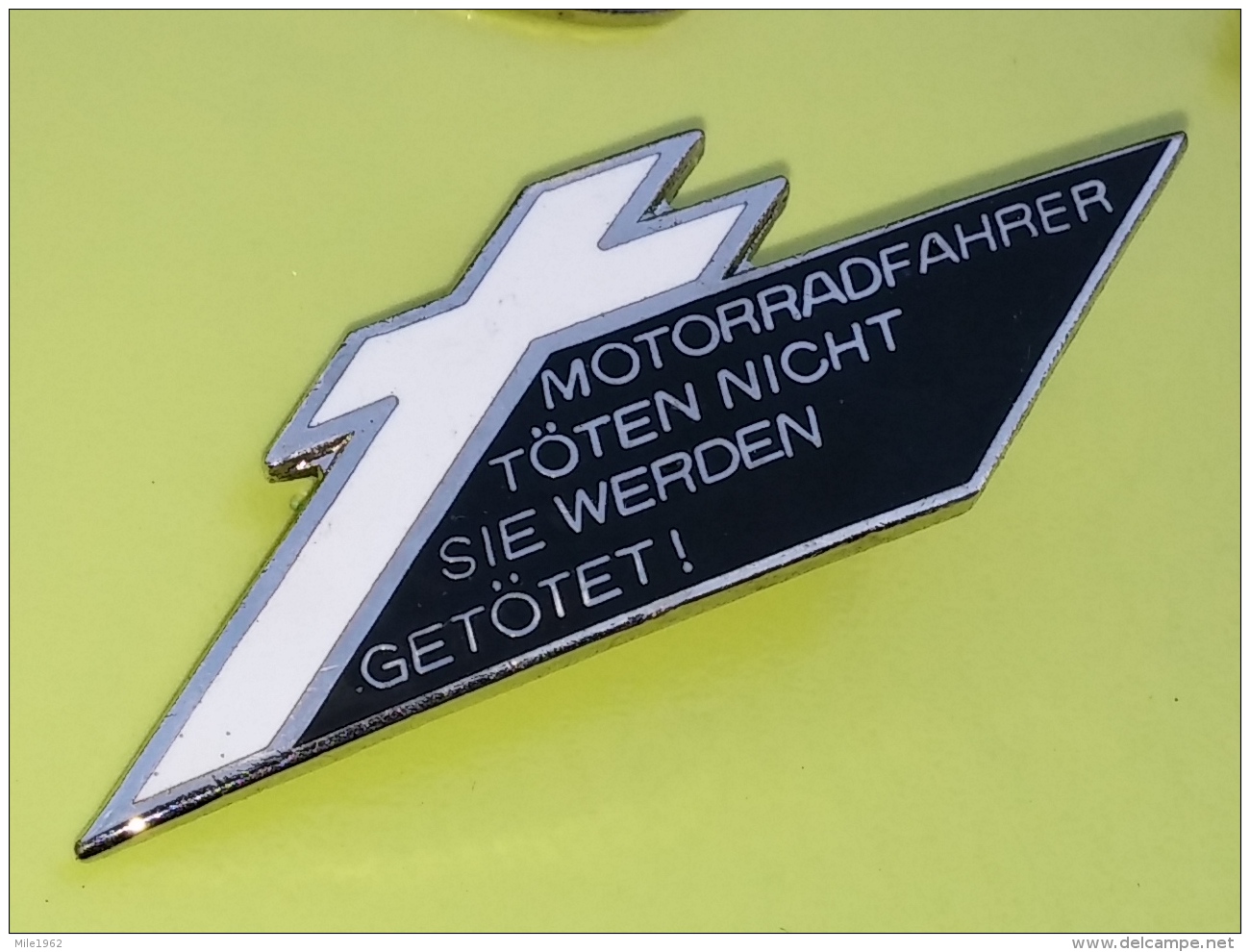 PINS 21 -  MOTO, Motorbike, Motorcycle Motorradfahrer Töten Nicht....Sie Werden Getötet - Motos