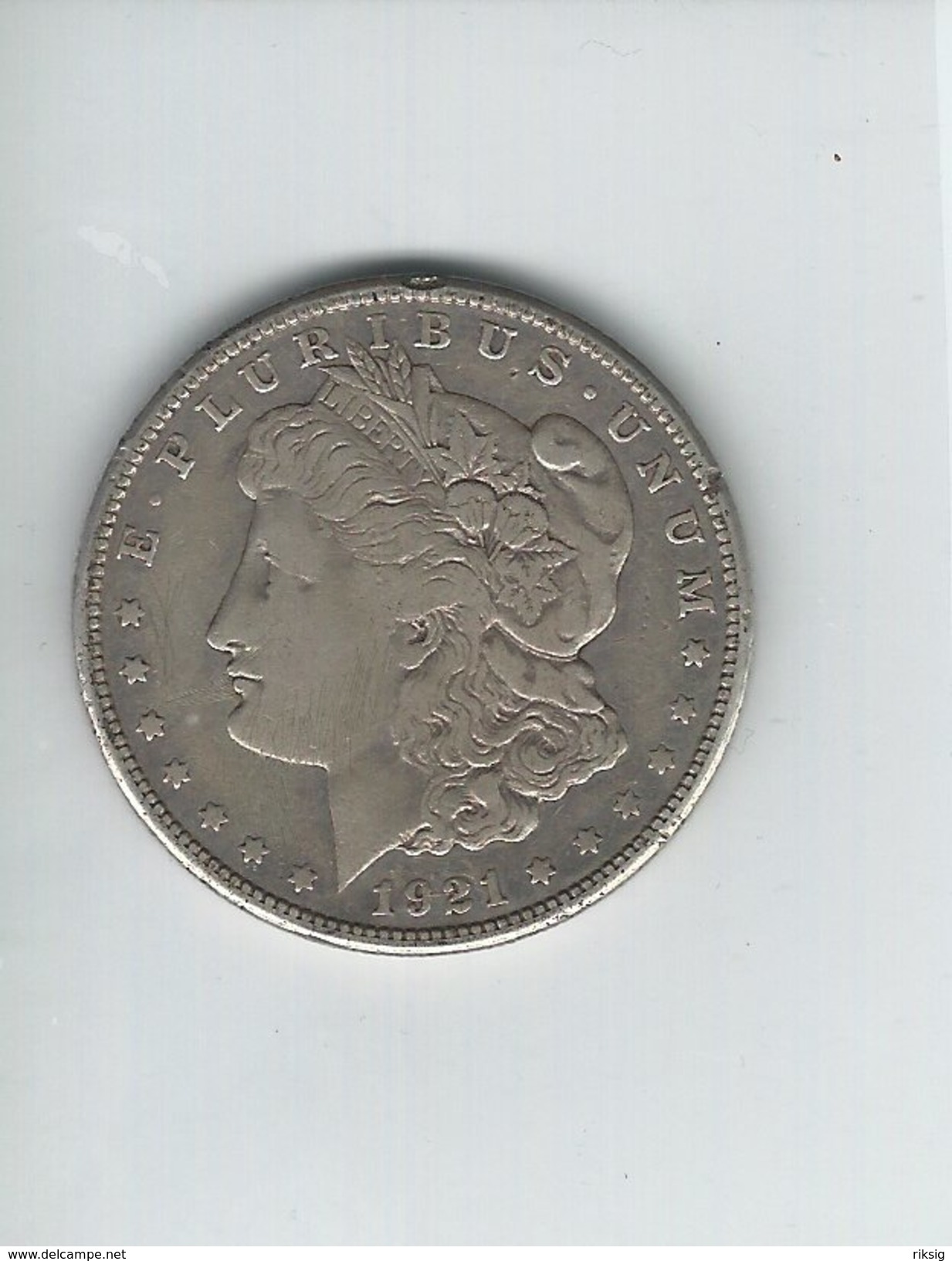 One Silver Dollar 1921 Morgan    M-10 - 1878-1921: Morgan