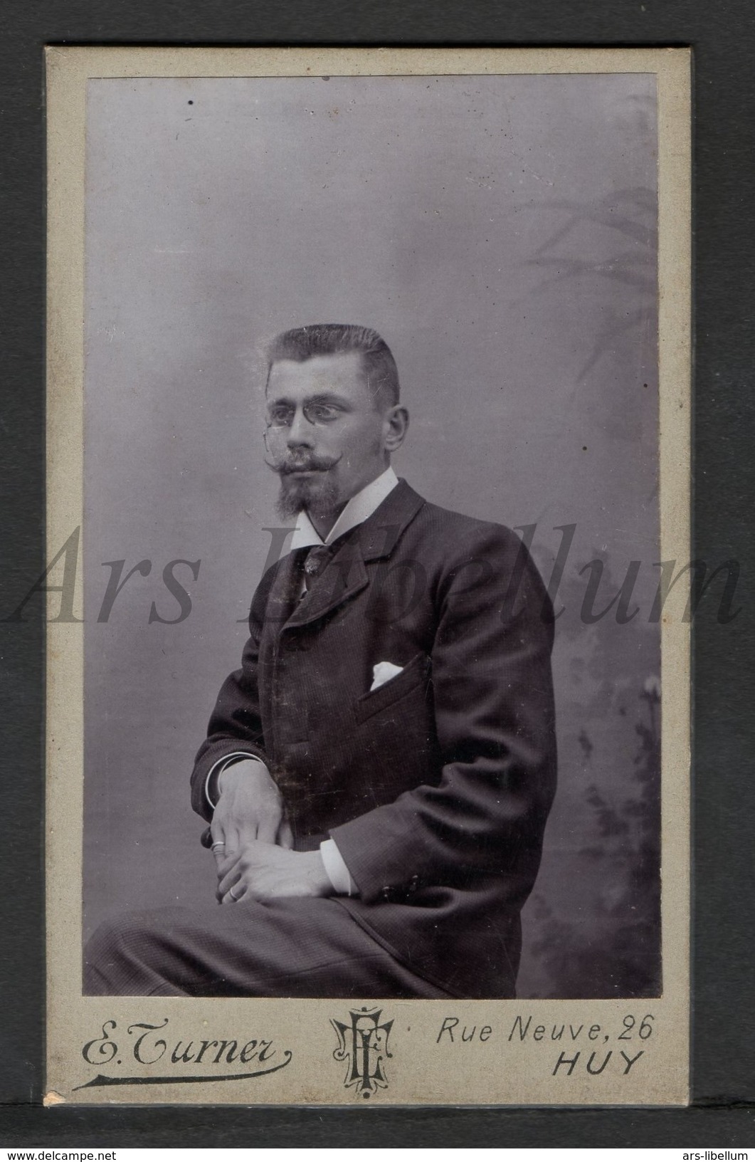 Photo-carte De Visite / CDV / Homme / Man / W / Photo E. Turner / Huy / Hoei - Anciennes (Av. 1900)