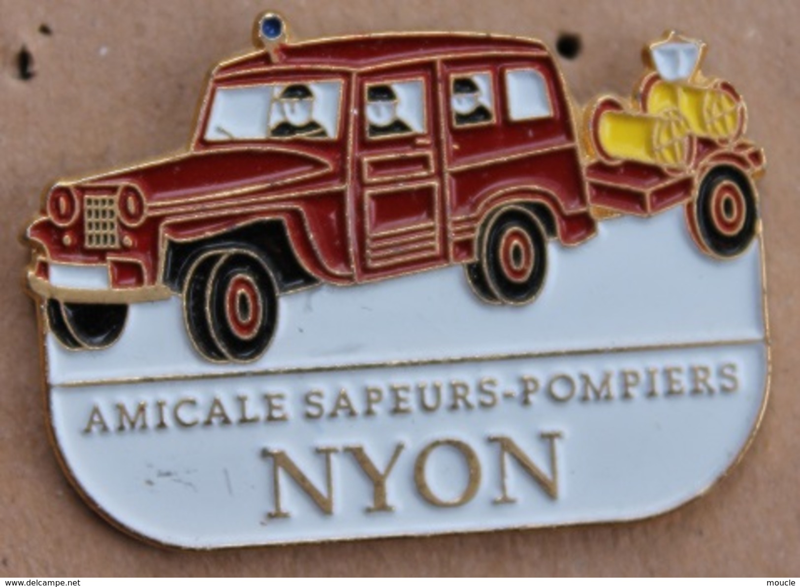 AMICALE SAPEURS POMPIERS - NYON - CANTON DE VAUD - JEEP - SUISSE - SCHWEIZ - FEUERWEHRMANN - FIREFIGHTER - SWISS - (17) - Bomberos