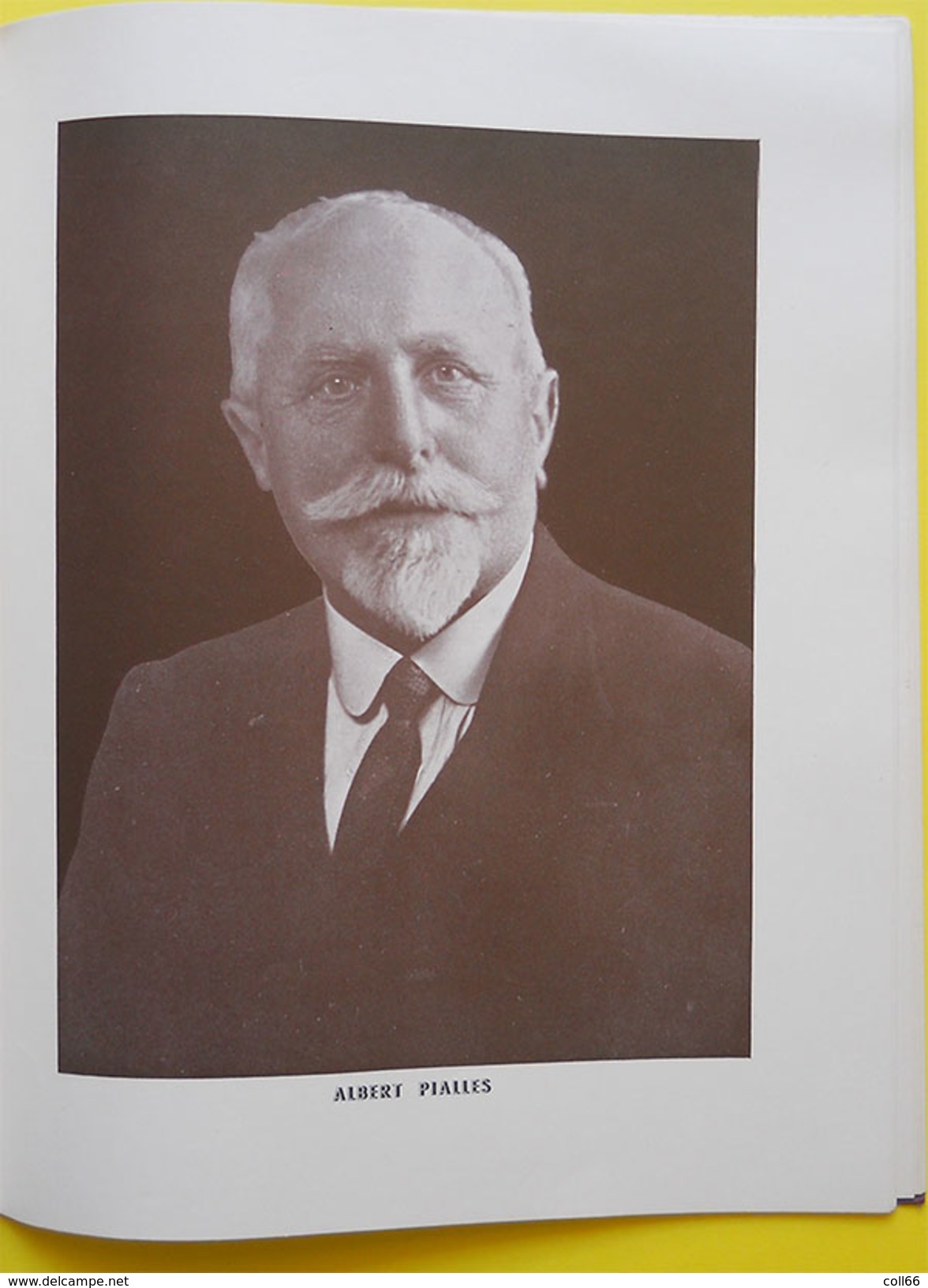 34 Béziers 1937 Livre d'Or d'Edouard Barthe dit Député du Vin au secours des vignerons clichés de Pialles et Comité