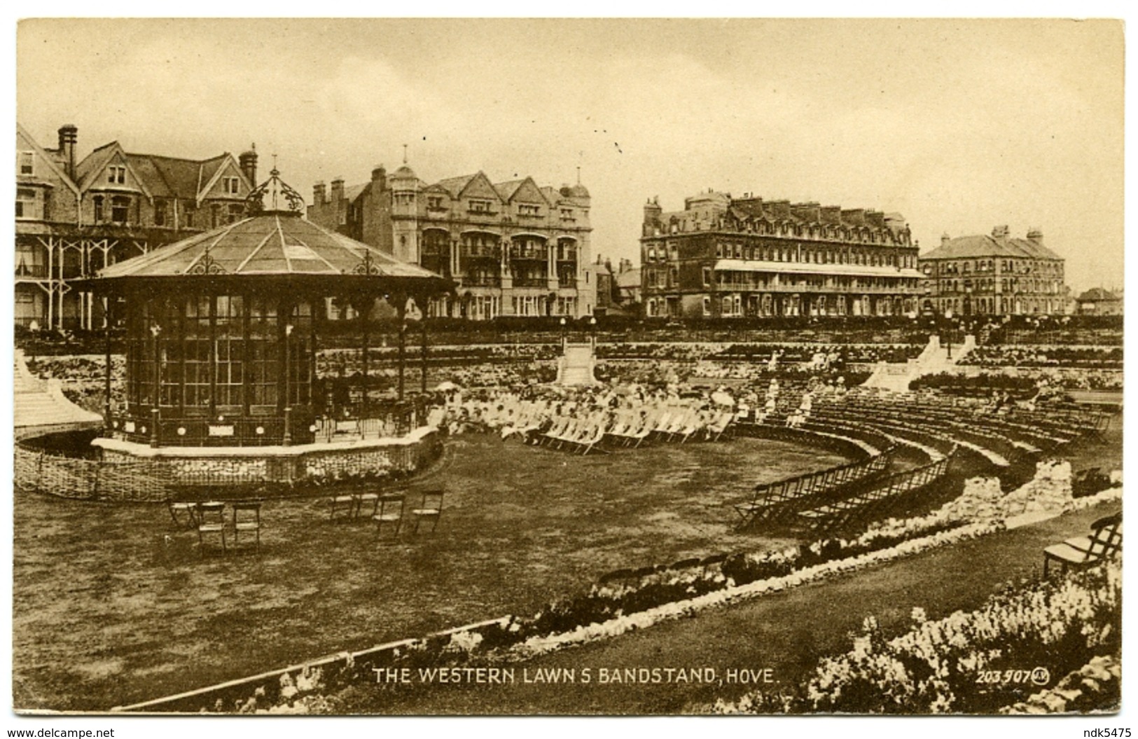 HOVE : THE WESTERN LAWN'S BANDSTAND - Brighton