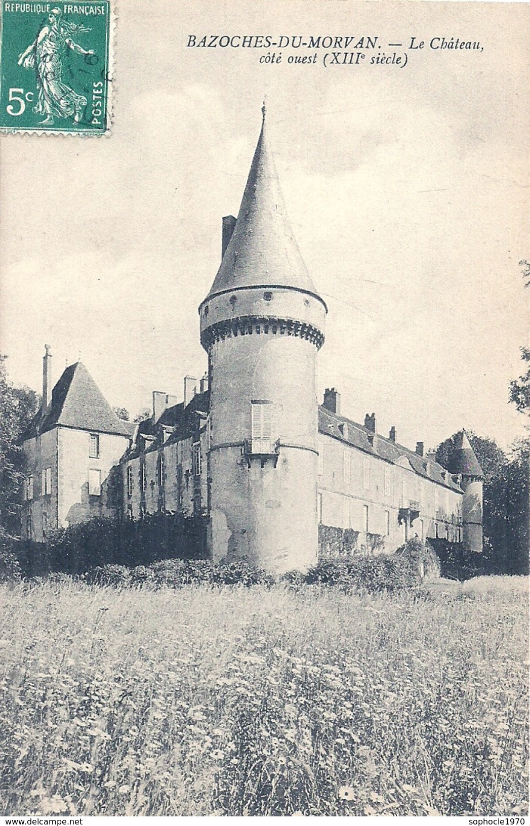 NIEVRE - 58 - BAZOCHES DU MORVAN - Le Château - Coté Ouest - Bazoches