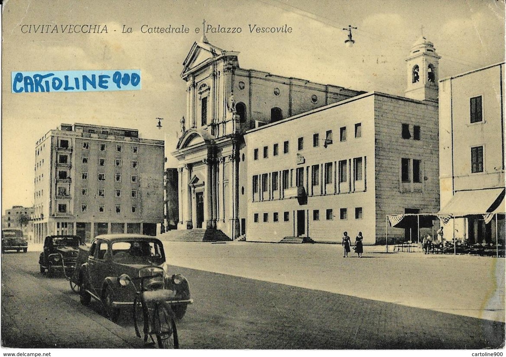 Lazio-civitavecchia La Cattedrale E Palazzo Vescovile Veduta Auto Depoca Bar Persone Bicicletta Animata Primi Anni 50 - Civitavecchia