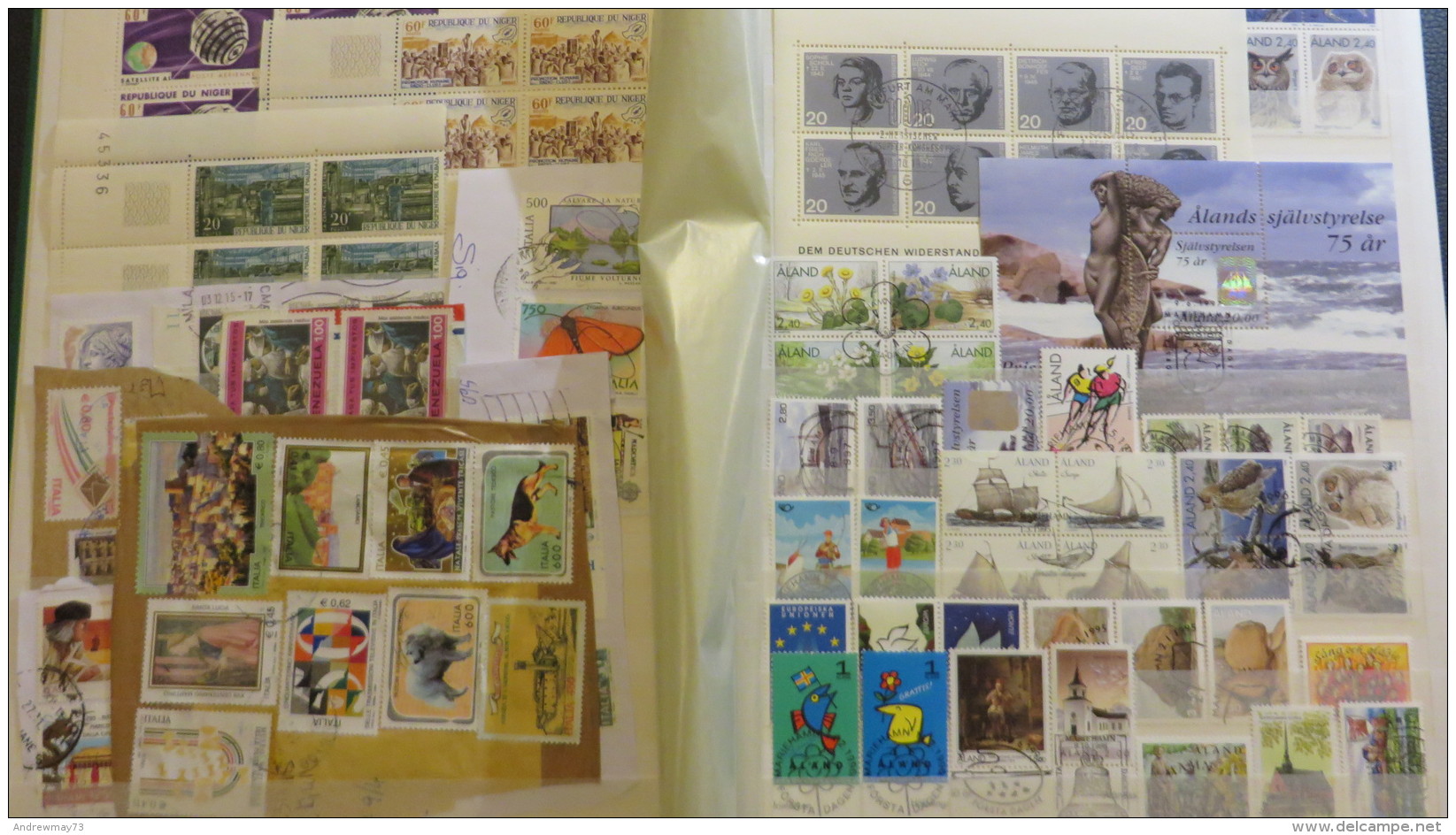 WORLD LARGE COLLECTION WITH OVER 11600 STAMPS