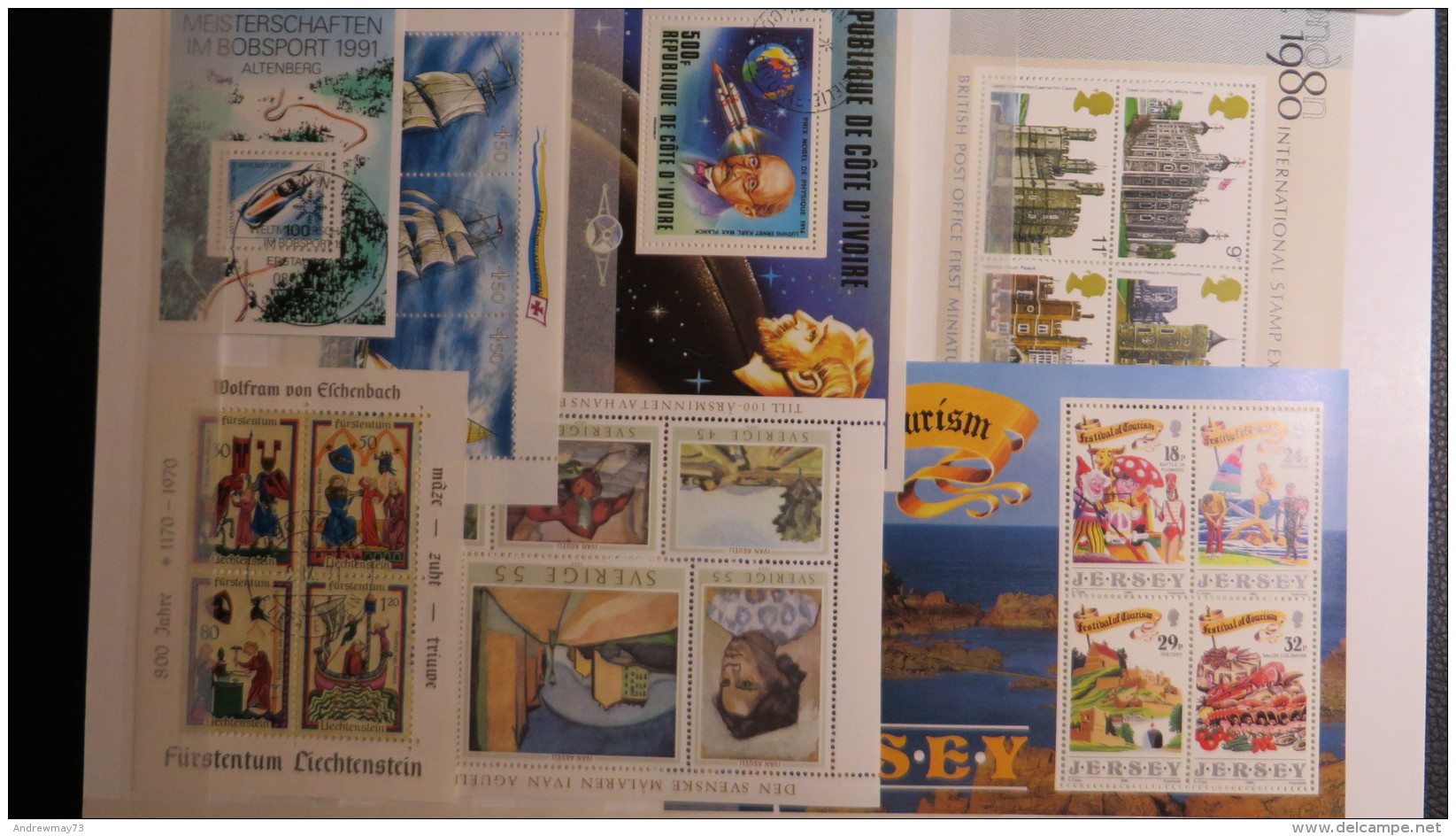 WORLD LARGE COLLECTION WITH OVER 11600 STAMPS