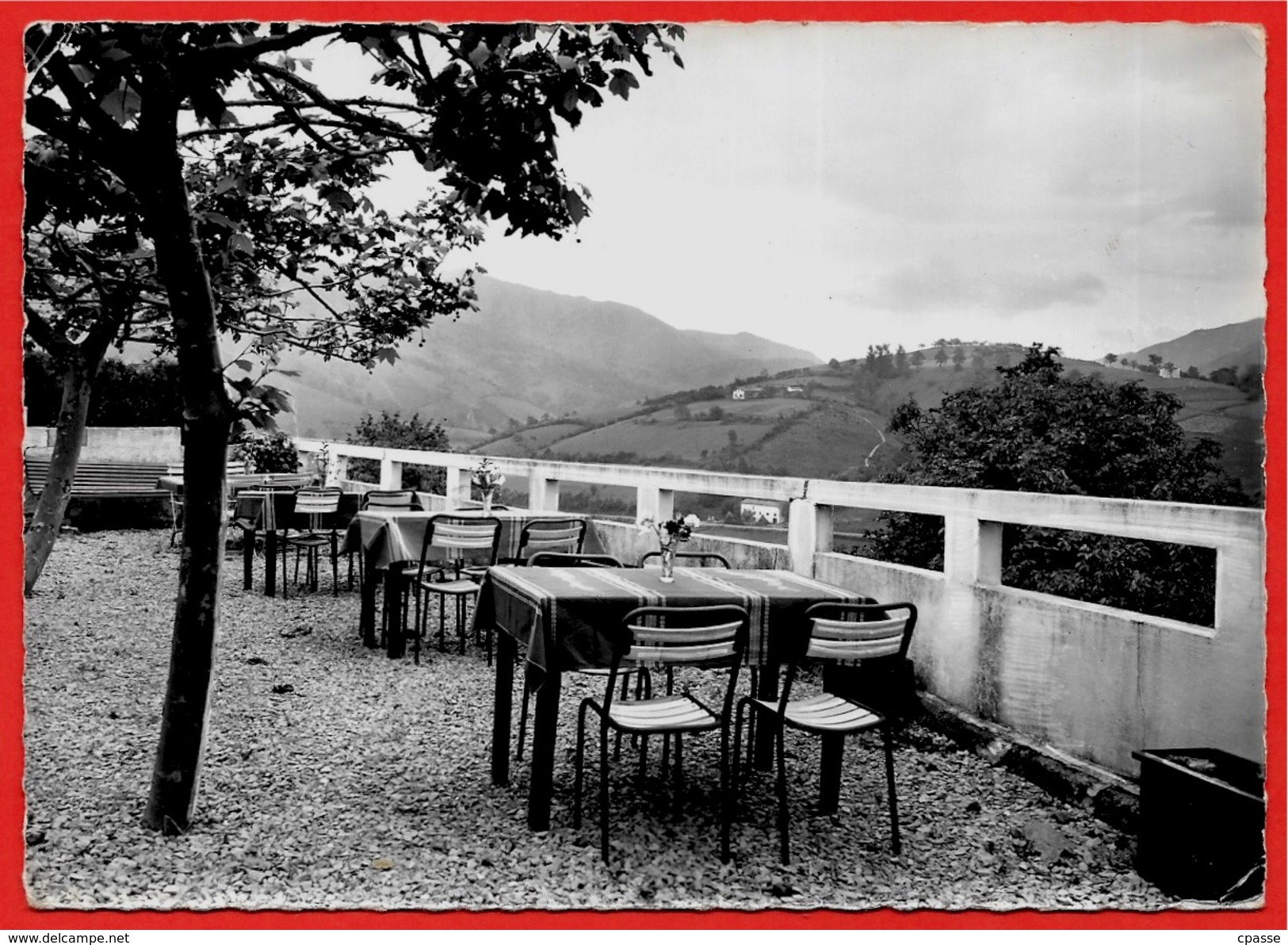 CPSM 64 BIRIATOU Pyrénées-Atlantiques - L'Auberge "ANDUEZA" Terrasse Avec Vue Sur L'Espagne - Biriatou