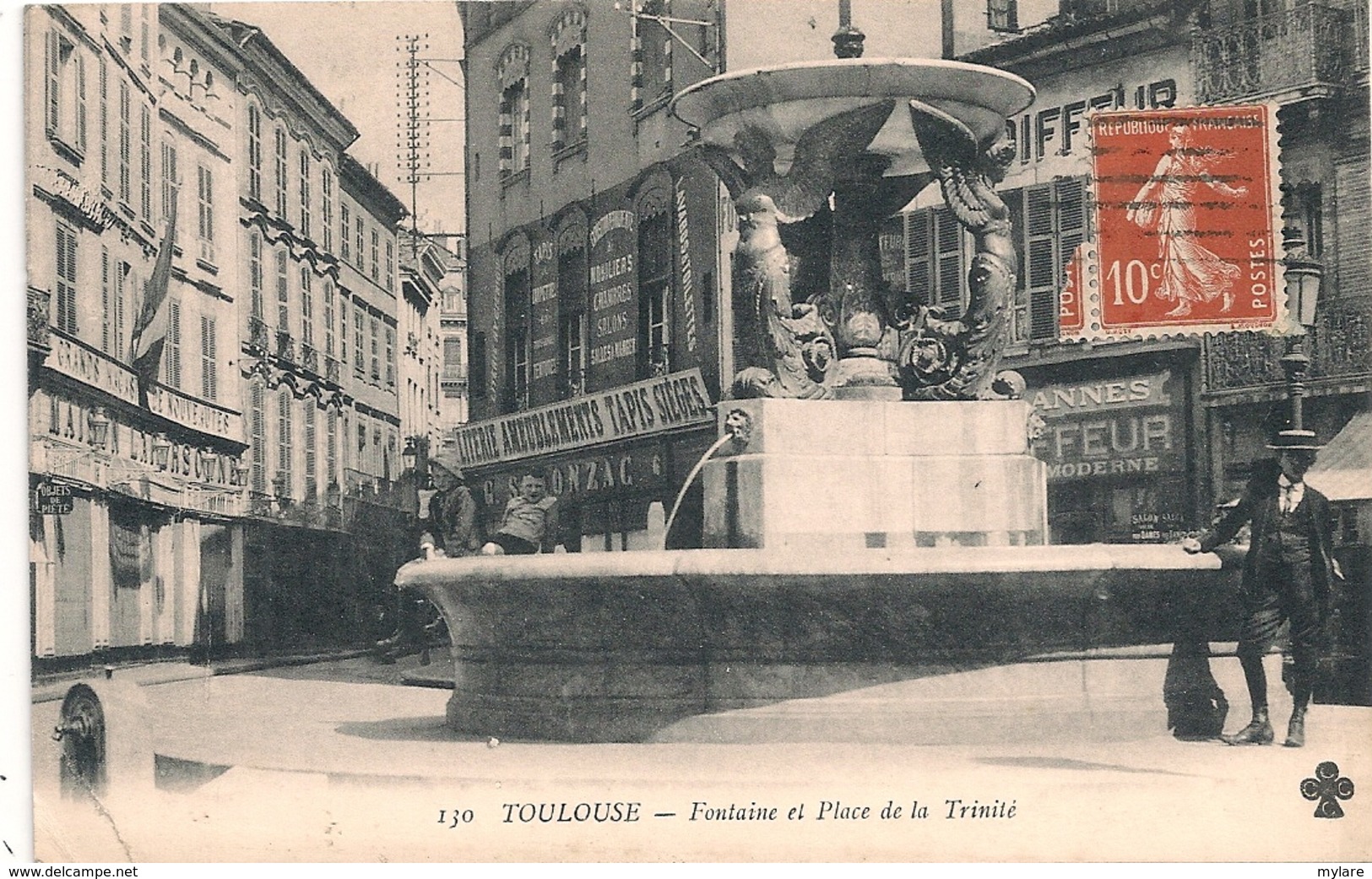 Cpa 31 Toulouse Fontaine & Place De La Trinité - Toulouse