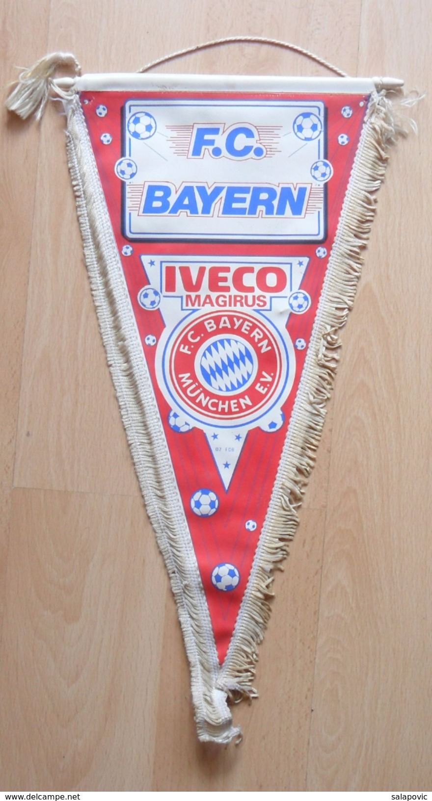 FC Bayern München  GERMANY  FOOTBALL CLUB, SOCCER / FUTBOL / CALCIO, OLD PENNANT, SPORTS FLAG - Apparel, Souvenirs & Other