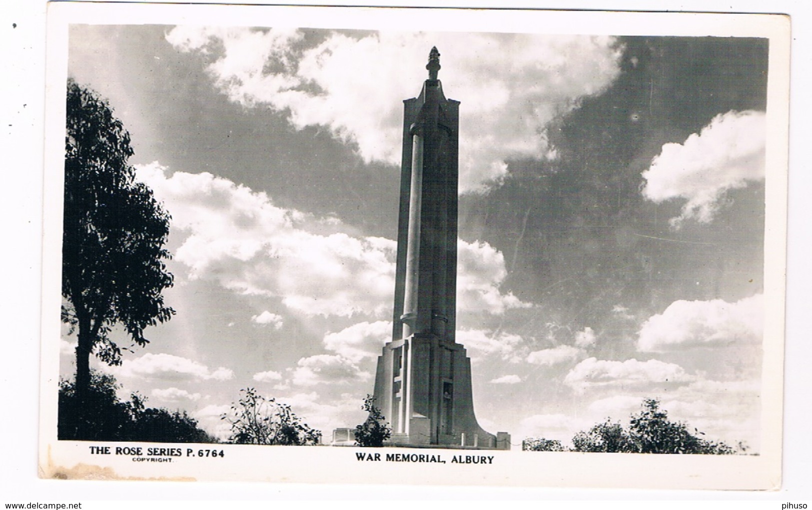 AUS-265   ALBURY : War Memorial - Albury