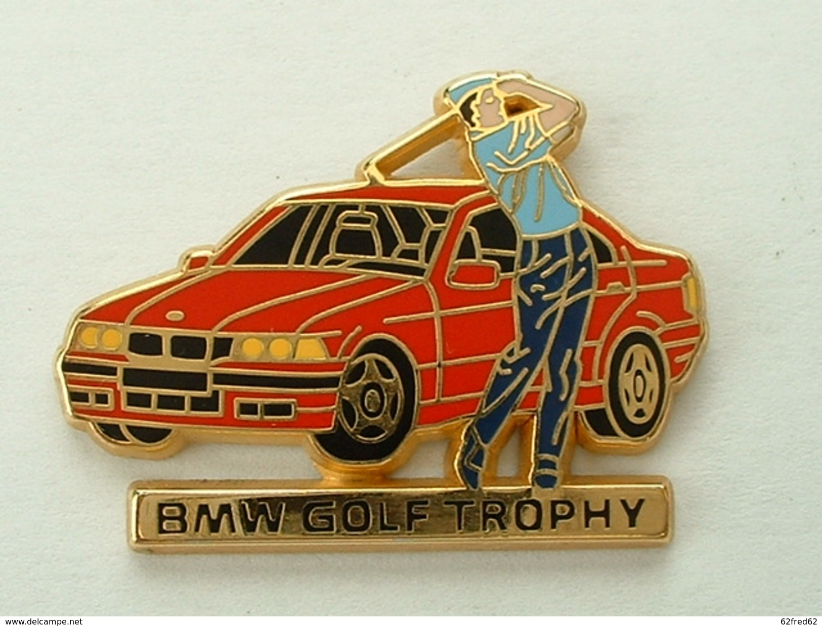 PIN´S BMW ROUGE - GOLF TROPHY -  ARTHUS BERTRAND - BMW