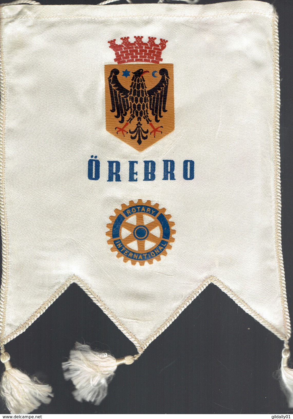 FANION / PENNANT:   OREBRO. (SWEDEN).    Rotary International - Autres & Non Classés