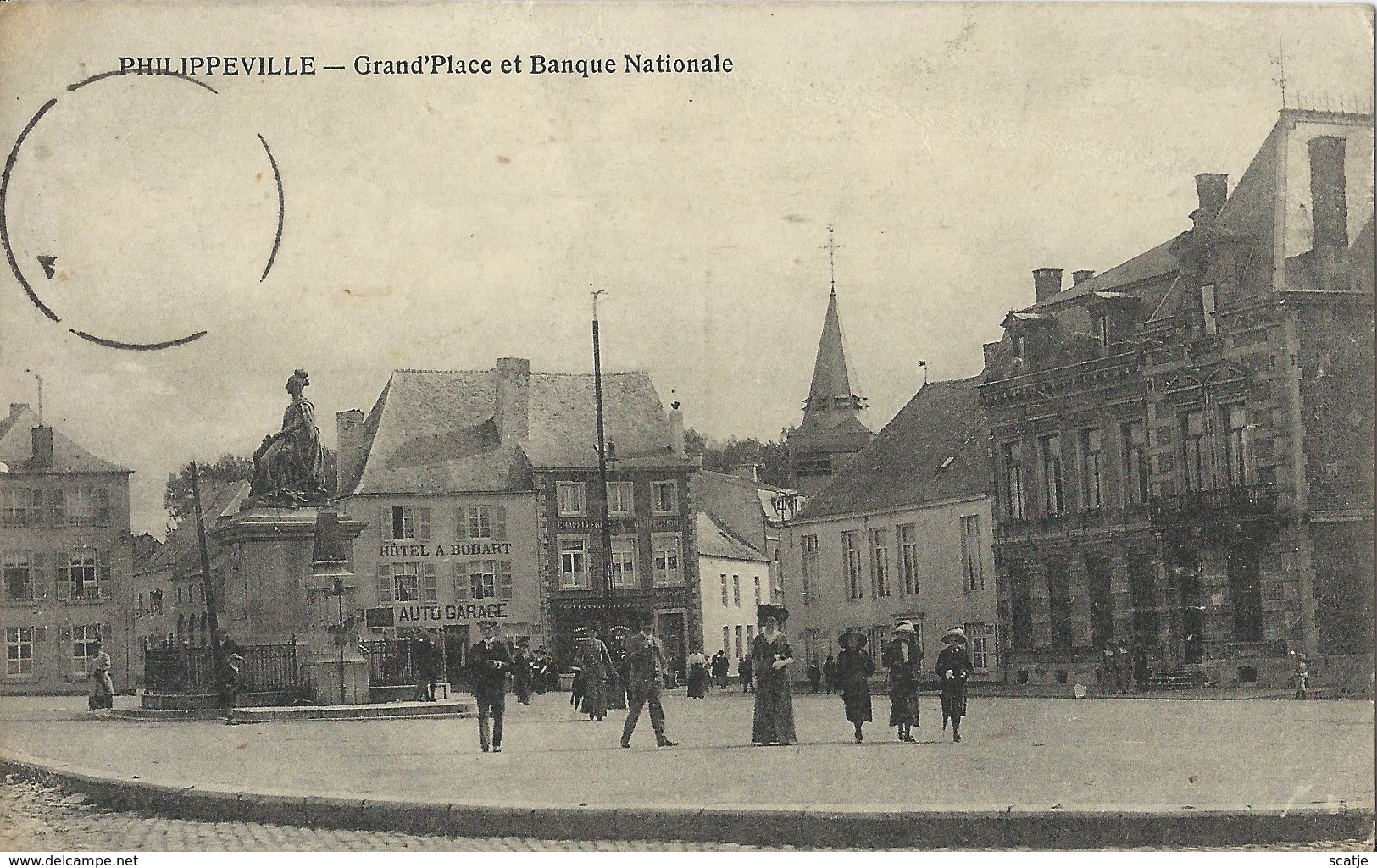 Philippeville  -   Grand'Place Et Banque Nationale   -   1921  Naar   Sclessin - Philippeville