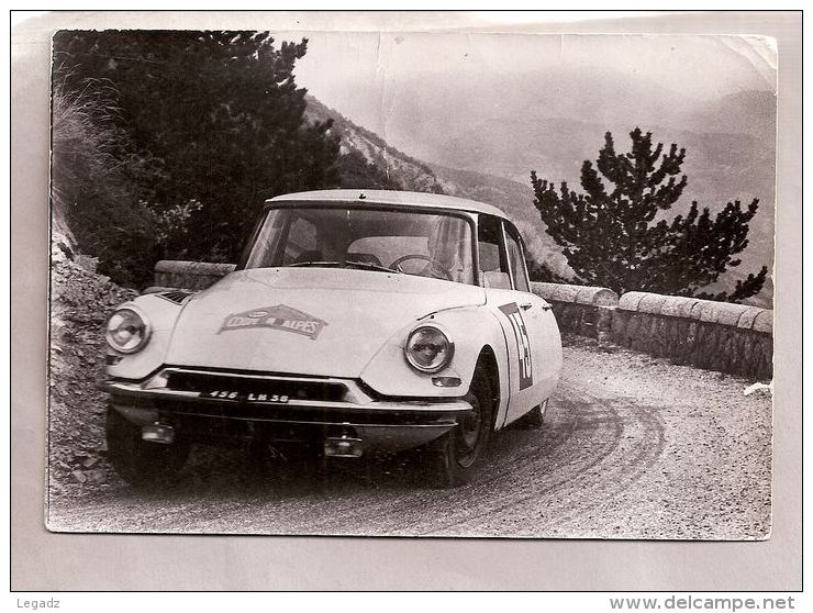 Carte Photo 10,5x15cm - Automobile (Citroen) - La DS 19  De Traumann-Chopindans Le Col De Soubeyrand Au Cours De La Coup - Rallyes