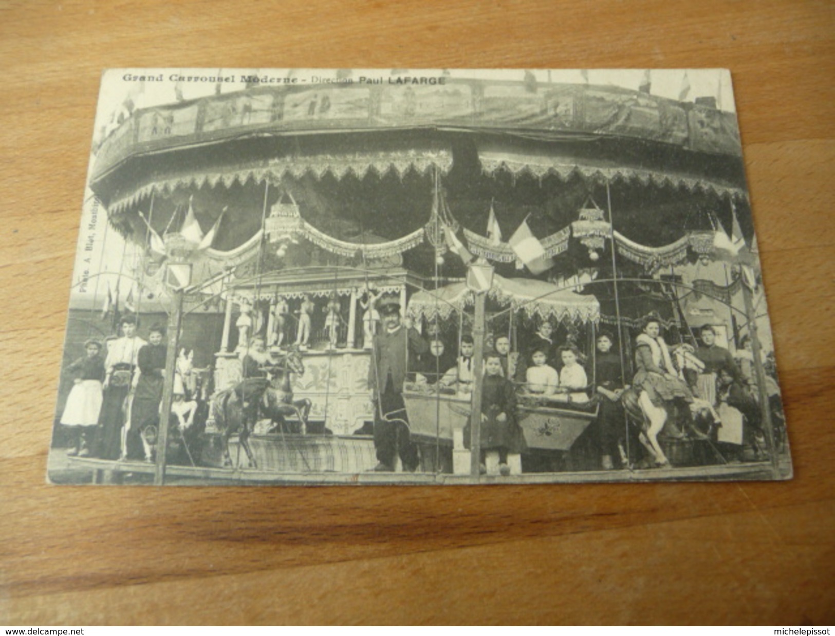 Manège Grand Carrousel Moderne Paul Lafarge Photo A Blot Montbizot - Otros & Sin Clasificación