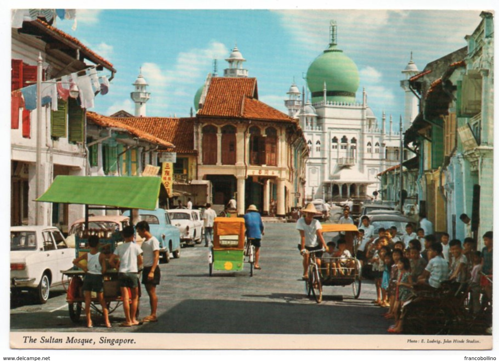 SINGAPORE - THE SULTAN MOSQUE (PUB.JOHN HINDE) - Singapore